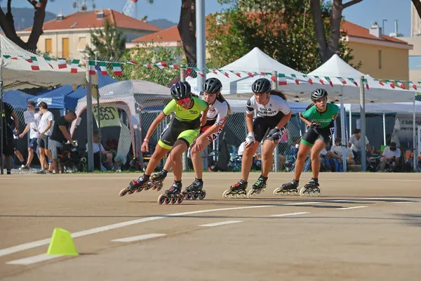 Antonia di ASD Sport Lab in testa al gruppo nella gara Allievi femminile
